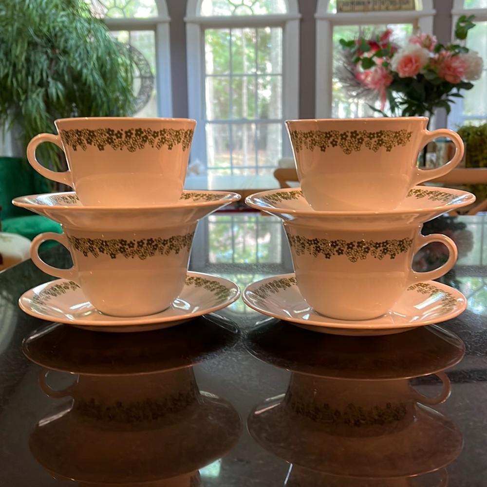 Cup and Saucer.  Spring Blossom by CORNING / Corelle - Set of 4
